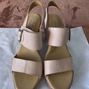 Kork-Ease Women's Tan Platform Sandals